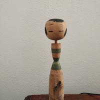 Bambola kokeshi 