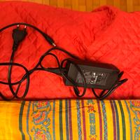 Caricabatterie monopattino elettrico