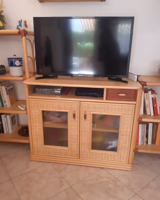 Mobile televisore con librerie stile etnico/boho