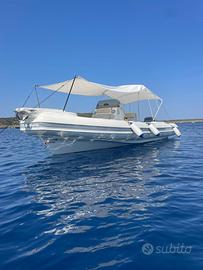 Jokerboat Clubman 26 con Yamaha 300