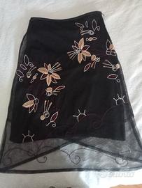 gonna elegante sotto nera il. sopra velo r