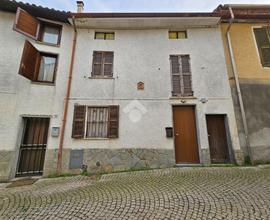 CASA SEMINDIPENDENTE A CASTEL ROCCHERO