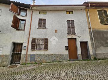 CASA SEMINDIPENDENTE A CASTEL ROCCHERO