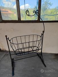 Culla in ferro battuto riproduzione antica