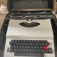 Macchina da scrivere Underwood 650