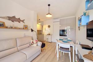 2 LOCALI A CASTELSARDO