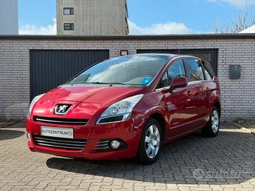PEUGEOT 5008 1.6 HDi