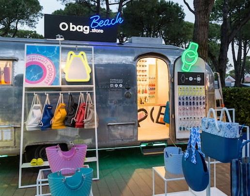 Airstream Land Yacht Safari 1962