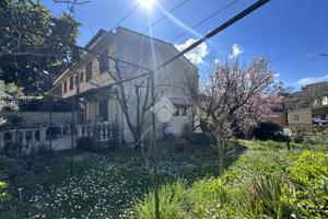 VILLA A SCHIERA D'ANGOLO A MORLUPO