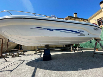 Fuoribordo open Ranieri voyager 19