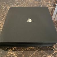 Ps4 Pro completa di tutto usata pochissimo