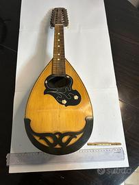 Antico Mandolino Artigianale con inserti in madrep