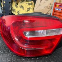 Fanale posteriore SX Mercedes