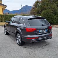 AUDI Q7 3.0 TDI QUATTRO S LINE -TETTO- 7 POSTI!!