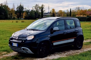 Fiat Panda Cross Hybrid "Garmin"