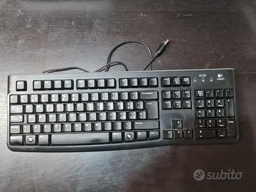 Logitech K120 Tastiera QWERTY