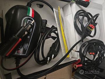Mantenitore di carica batteria