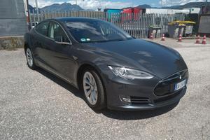 Tesla 85D