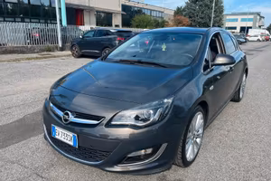 Opel Astra 1.4 Turbo 140CV 5 porte Cosmo