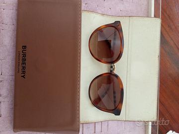 occhiali riposanti Burberry