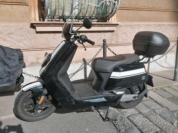 Motorino elettrico NIU NQi (equivalente 125cc)