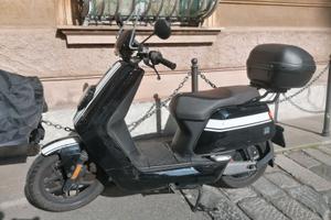 Motorino elettrico NIU NQi (equivalente 125cc)