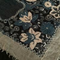 Elegante Stola blu in cotone ricamata