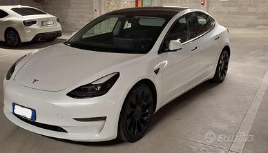 Model 3Performance Dual Motor awd 09/2021