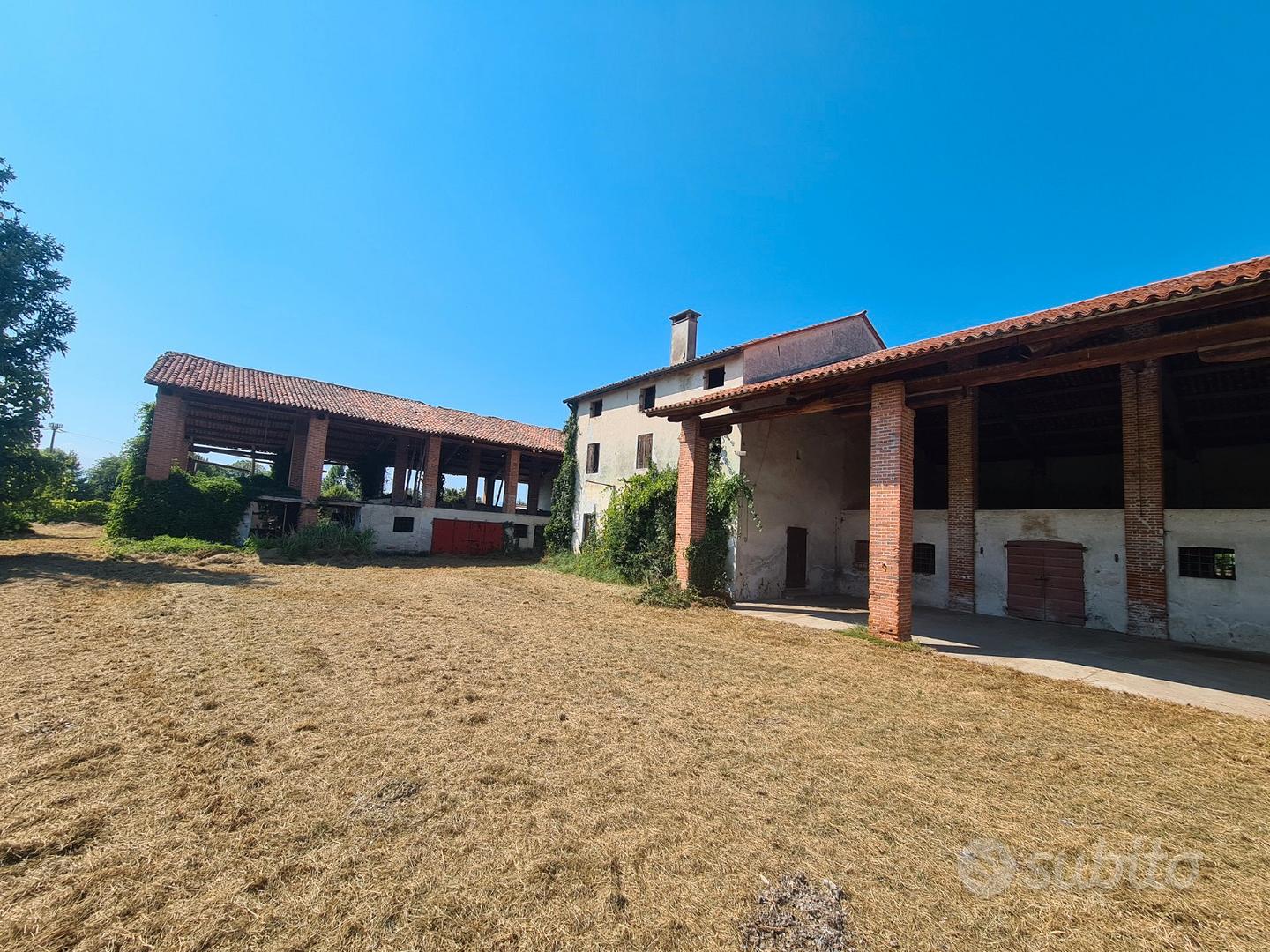 Casa con barchessa e relativo terreno - Vista 2