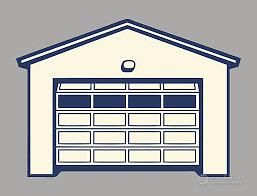 Garage ampio in contesto signorile