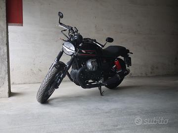 MOTO GUZZI V7 SPECIAL EDITION