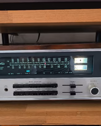 Maclntosh Mac 1900 sintoamplificatore vintage-