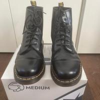 Stivale Dr. Martens stringato 1460 in pelle Smooth