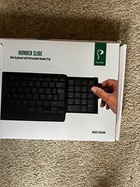 Tastiera con tasti versione inglese