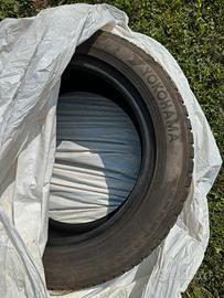 4 Pneumatici invernali Yokohama 205 55 R16
