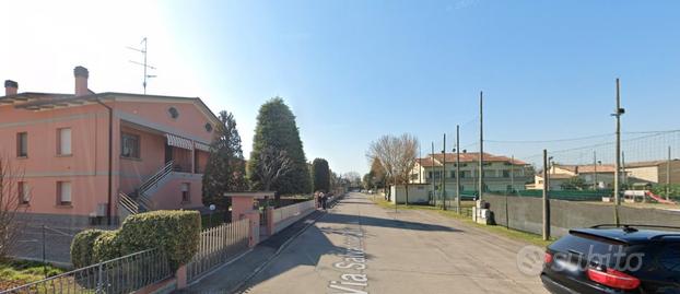 Quadrilocale con posto auto e un giardino