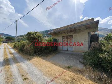Casa, Carini.