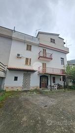 CASA SEMINDIPENDENTE A PICO