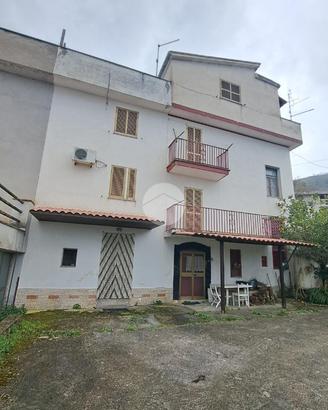 CASA SEMINDIPENDENTE A PICO