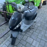 Piaggio zip