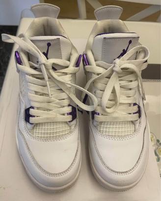 Jordan 4 retro bianche e metallic viola
