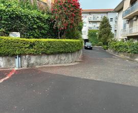 02 Acicastello bilocale con terrazzo e giardino