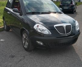 Lancia Ypsilon 1.4 16V Platino
