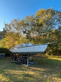 Barca a vela 8 metri sul lago maggiore