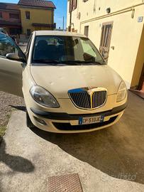 Lancia ypsilon