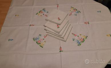 Tovaglia vintage ricamata a mano