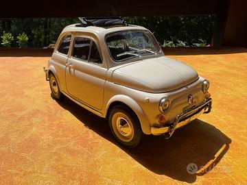 Fiat 500 1/18 Burago