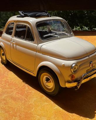 Fiat 500 1/18 Burago