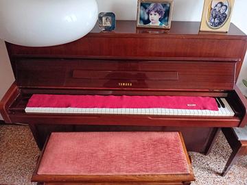 pianoforte Yamaha P121 anno 1970