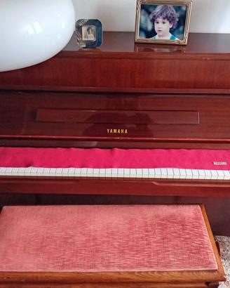 pianoforte Yamaha P121 anno 1970